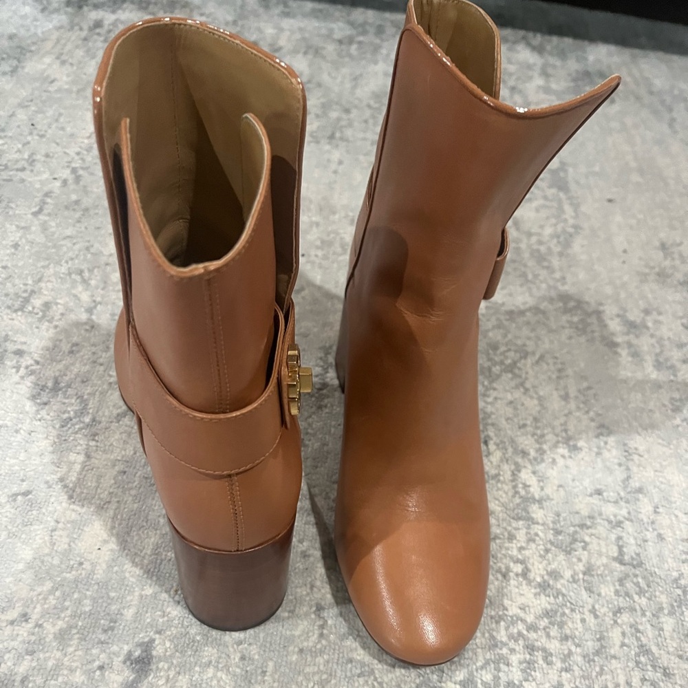 Tan/cognac Tory Burch boots size 8.5